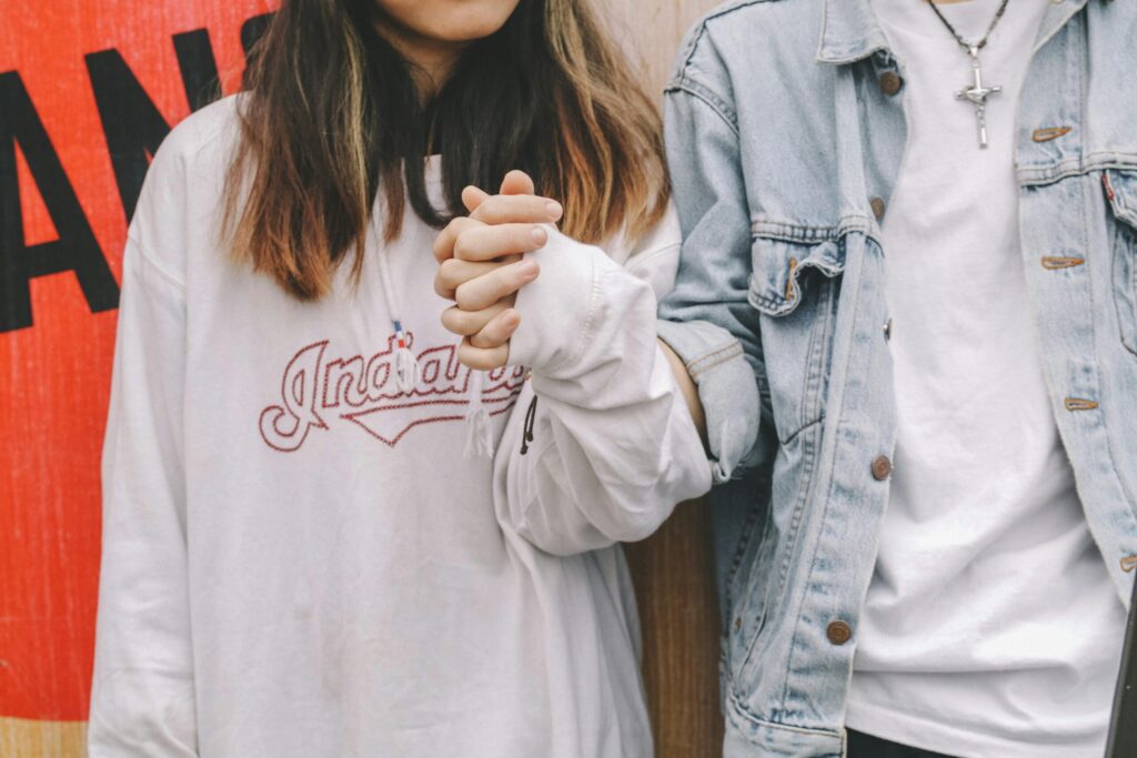 two people attuned to each other after repairing their relationship in couples therapy